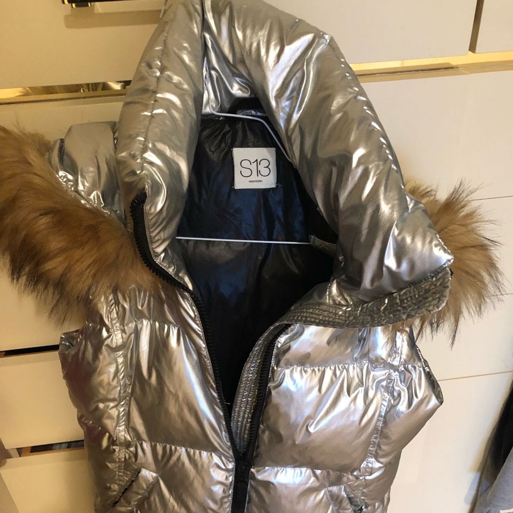 S13 faux fur hooded down vest- metallic silver